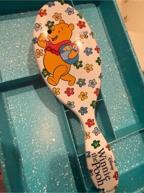 Disney Winnie the Pooh Floral WETBRUSH-Rhinestone accents! FREE GIFT!